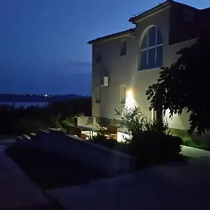Barba , Maslenica Croazia